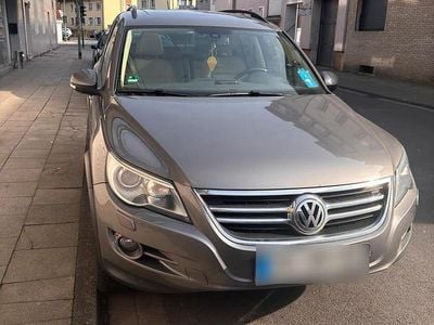 Gebraucht VW Tiguan Track & Field 200 PS (147 kW) 2010 Grau SUV
