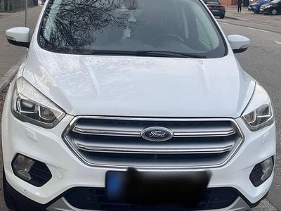 Gebraucht Ford Kuga 182 PS (133 kW) 2017 Weiß SUV