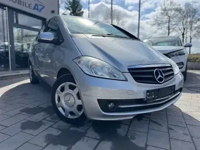 Gebraucht Mercedes A160 95 PS (69 kW) 2010 Polarsilber Kleinwagen