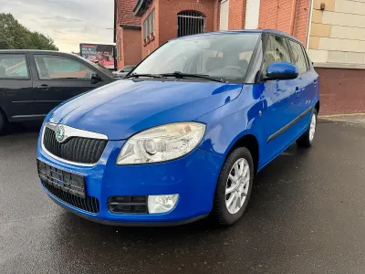 Gebraucht Skoda Fabia 70 PS (51 kW) 2009 Blau Limousine