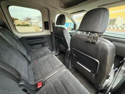 Occasion VW Caddy Maxi Highline 150 PK (110 kW) 2018 Zwart MPV