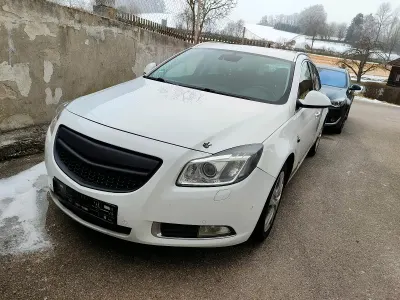 Gebraucht Opel Insignia 163 PS (119 kW) 2009 Weiß Kombi