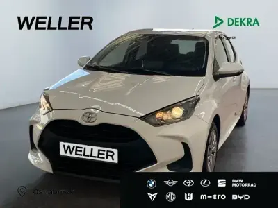 Gebraucht Toyota Yaris Comfort 72 PS (52 kW) 2023 Weiß Kleinwagen