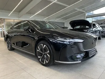 Neu Mazda 6e Takumi-Line 180 kW (245 PS) 2026 Jet black Limousine