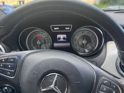 Gebraucht Mercedes GLA180 Urban 122 PS (89 kW) 2017 Weiß SUV