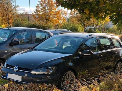 Grau Gebraucht 2017 VW Golf VII Highline Kombi | 13.000 € (Fairer Preis)
