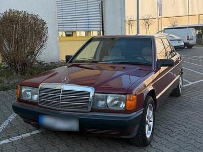 Gebraucht Mercedes 190 105 PS (77 kW) 1990 Rot Limousine