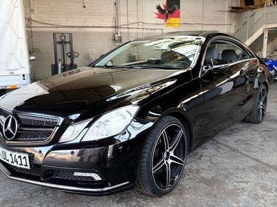 Gebraucht Mercedes E350 231 PS (169 kW) 2009 Schwarz Coupé