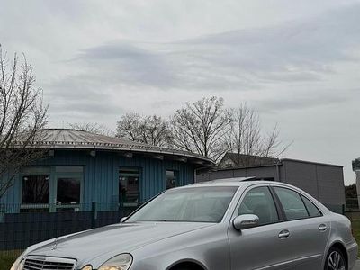 Gebraucht Mercedes E220 150 PS (110 kW) 2003 Grau Limousine