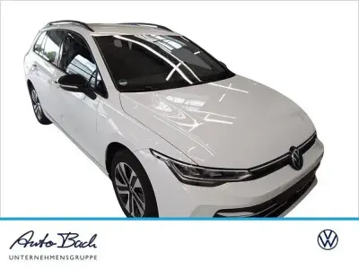 Gebraucht VW Golf VIII 150 PS (110 kW) 2025 Weiß Kombi