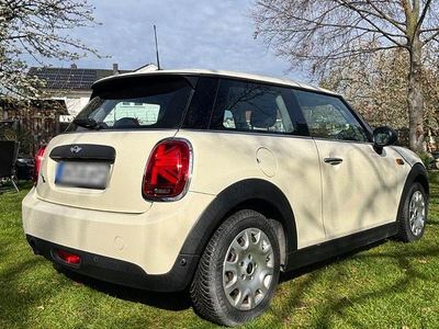 Second-hand Mini ONE 75 CP (55 kW) 2016 Alb Hatchback