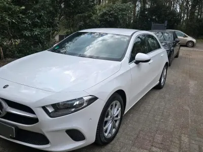 Gebraucht Mercedes A220 190 PS (139 kW) 2019 Weiß Limousine