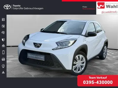 Gebraucht Toyota Aygo X Play 72 PS (52 kW) 2023 Weiß SUV