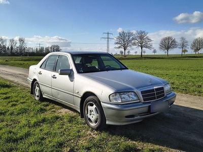 Gebraucht Mercedes C200 Elegance 136 PS (100 kW) 1998 Silber Limousine