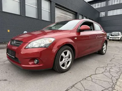 Używany Kia ProCeed 126 KM (92 kW) 2008 Czerwony Hatchback