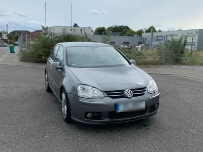 Gebraucht VW Golf V 105 PS (77 kW) 2005 Grau Kleinwagen
