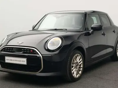 Occasion Mini Cooper S Favoured 204 PK (150 kW) 2025 Zwart Hatchback