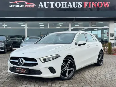Gebraucht Mercedes A200 Progressive 163 PS (119 kW) 2019 Weiß Limousine