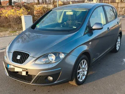 Occasion Seat Altea 105 ch (77 kW) 2012 Gris Berline
