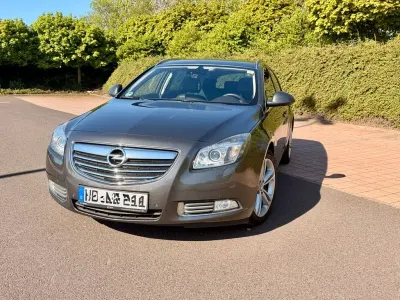 Gebraucht Opel Insignia Innovation 160 PS (117 kW) 2012 Grau Kombi