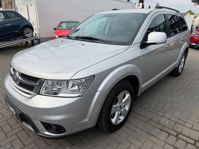 Gebraucht Fiat Freemont Urban 140 PS (102 kW) 2011 Grau SUV