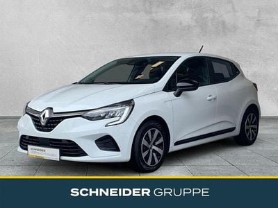 Weiß Gebraucht 2023 Renault Clio V Equilibre Kleinwagen | 16.890 € (Guter Preis)