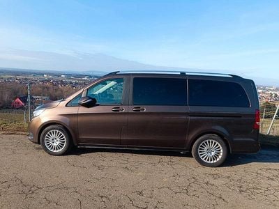 Gebraucht Mercedes V220 Edition 163 PS (119 kW) 2014 Braun Van / Kleinbus