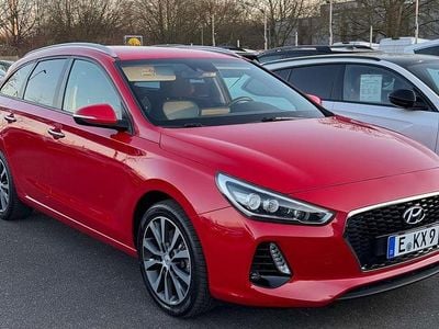 Usata Hyundai i30 Trend 120 CV (88 kW) 2017 Rosso Berlina