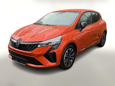 Orange Neu 2025 Renault Clio V Techno Limousine | 22.828 € (Teuer)