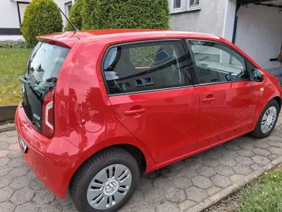 Käytetty VW up! move up! 60 HP (44 kW) 2015 Punainen Viistoperä