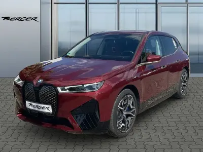 Gebraucht BMW iX Sport Line 239 kW (326 PS) 2022 Aventurinrot iii metallic SUV