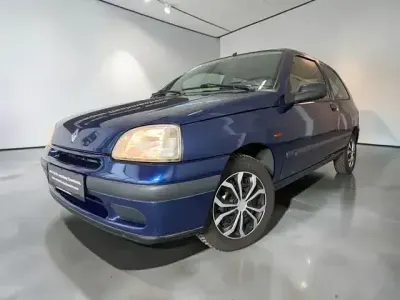 Używany Renault Clio 54 KM (39 kW) 1997 Niebieski Hatchback