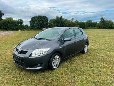 Gebraucht Toyota Auris 125 PS (91 kW) 2009 Grau Kleinwagen