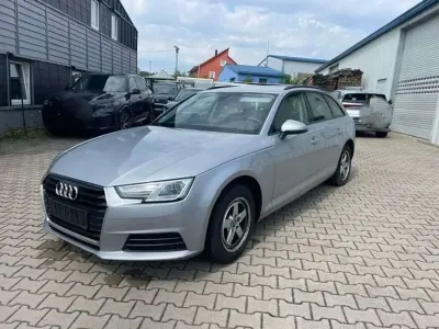 Gebraucht Audi A4 150 PS (110 kW) 2017 Silbermetallic Kombi