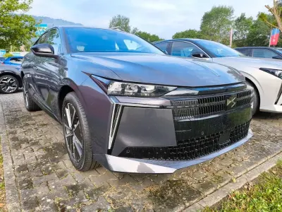 Neu DS Automobiles DS4 156 kW (213 PS) 2026 Grau Limousine