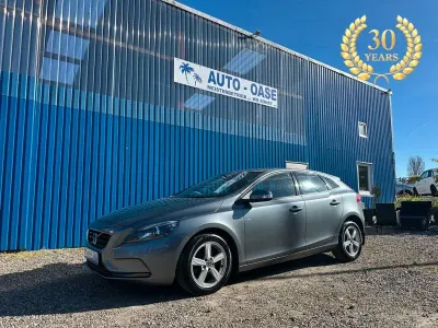 Usata Volvo V40 You! 114 CV (83 kW) 2015 Grigio Berlina
