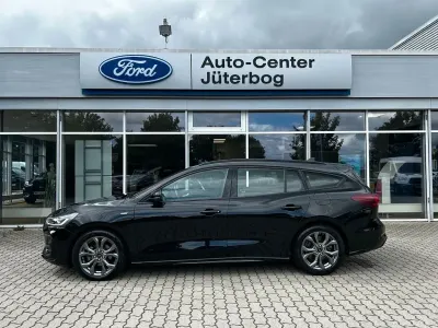 Gebraucht Ford Focus ST-Line 125 PS (91 kW) 2023 Schwarz Limousine