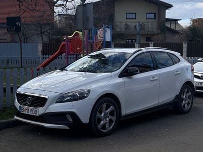 Gebraucht Volvo V40 CC 114 PS (83 kW) 2013 Weiß Kombi