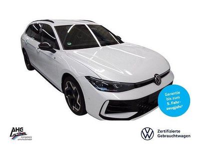 Second-hand VW Passat R-line 150 CP (110 kW) 2025 Alb Break