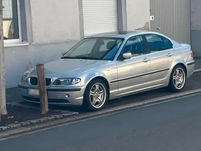 Gebraucht BMW 325 192 PS (141 kW) 2003 Silber Limousine
