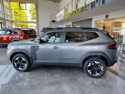Neu Dacia Duster Extreme 131 PS (96 kW) 2025 Dolomitgrau SUV