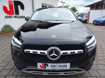 Używany Mercedes GLA180 Progressive 136 KM (100 kW) 2022 Czarny SUV