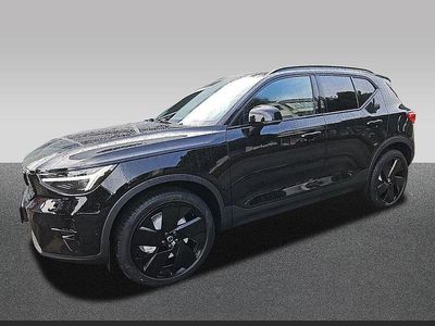 Neu Volvo XC40 Plus 163 PS (119 kW) 2025 Schwarz SUV