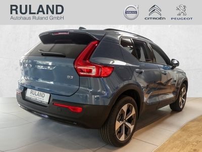 gebraucht Volvo XC40 B3 Plus Dark ACC Rückfahrkam. PDCv+h LED-Tagfahrlicht Fernlichtass. Beheizb. Frontsch.