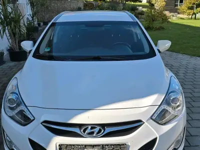 Gebraucht Hyundai i40 Edition 135 PS (99 kW) 2013 Weiß Kombi