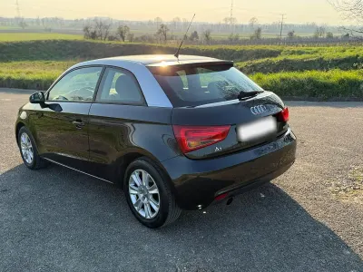Używany Audi A1 86 KM (63 kW) 2011 Czarny Hatchback