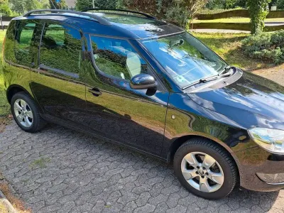 Gebraucht Skoda Roomster Elegance 105 PS (77 kW) 2014 Schwarz Van / Kleinbus