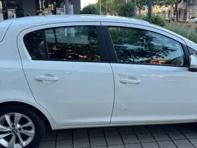 Gebraucht Opel Corsa Energy 87 PS (63 kW) 2014 Weiß Kleinwagen