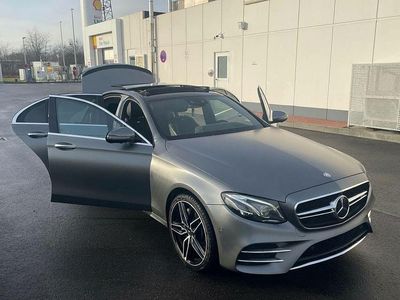 Grau Gebraucht 2016 Mercedes E400 AMG line Limousine | 36.000 €