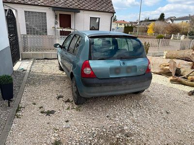 Gebraucht Renault Clio II 75 PS (55 kW) 2003 Blau Limousine